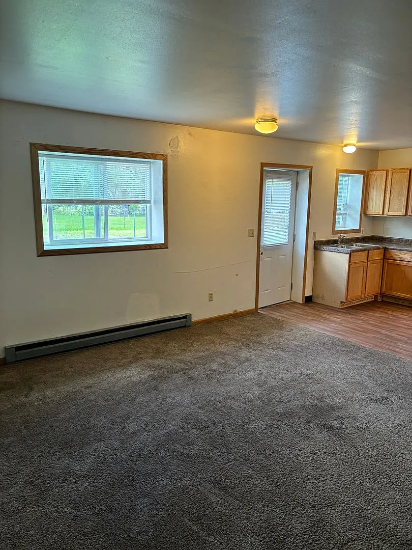 Studio and Two Bedroom Units located at 1401 Harlyn Ave in Schofield — Photo 4