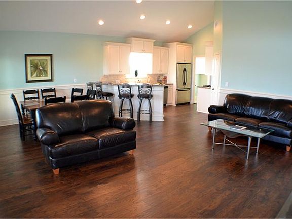 4th image of 3703 Pirates Beach Cir