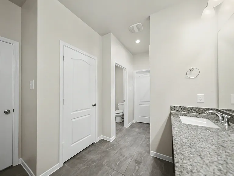 1475 Shadow Hill Ln — Photo 16