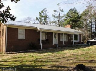 5823 Land Dale Dr, High Point, NC 27263