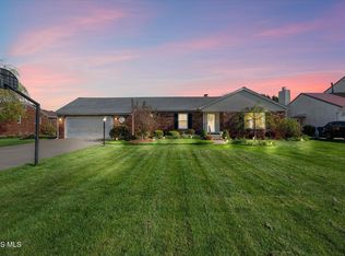 3159 Pickle Rd, Oregon, OH 43616