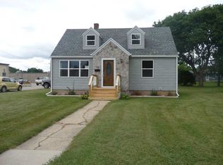 126 Jackson St, Sun Prairie, WI 53590