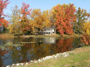 214 Pine Lake Rd, Collinsville, IL 62234