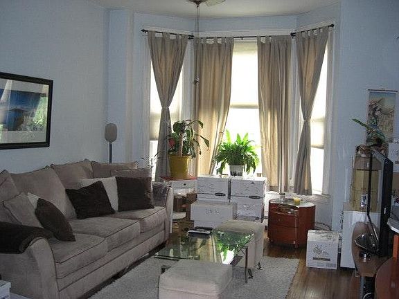 3rd image of 2310 W Superior St APT 2