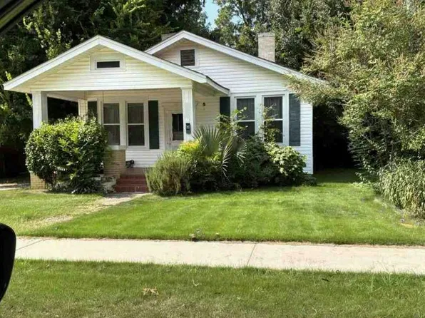 107 Durst Ave E, Greenwood, SC 29649