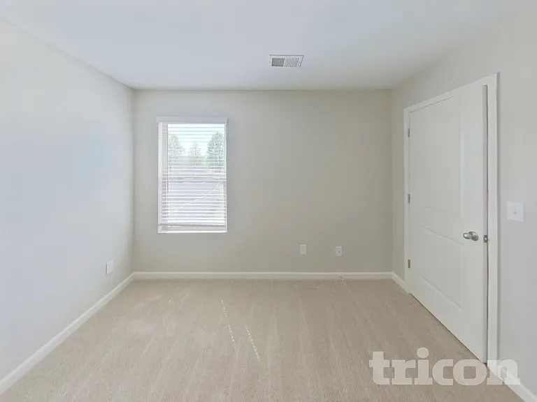 1405 Veranda Ln — Photo 11