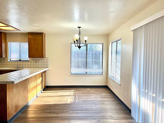 5th image of 830 Bonnie View Dr