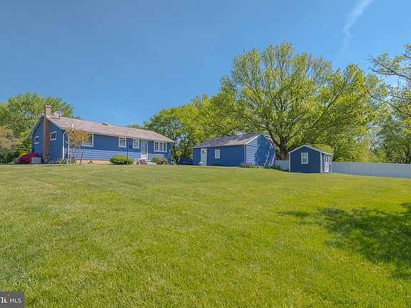 2nd image of 2319 Reckord Rd
