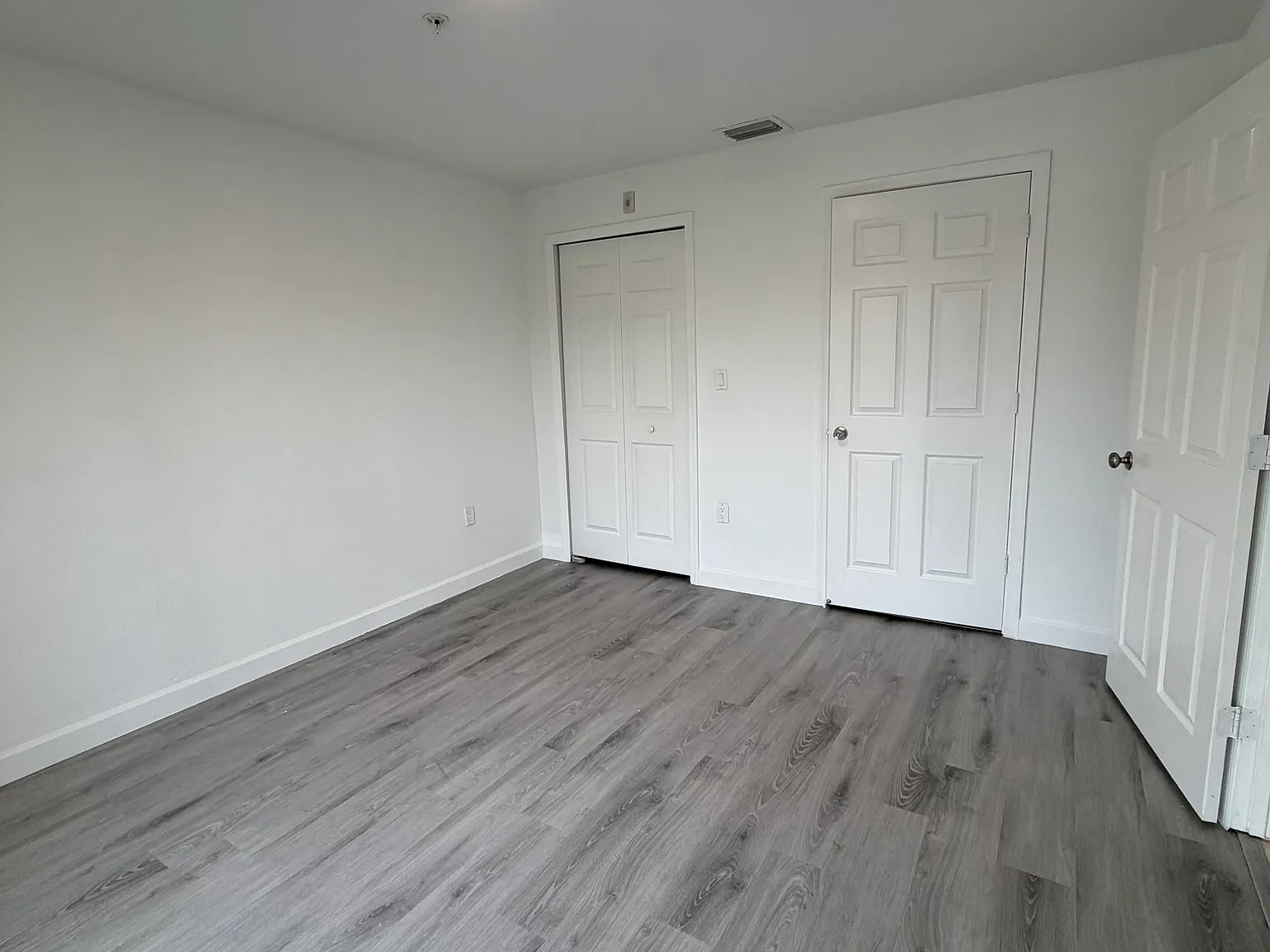 2 bed, 1061 sqft, $2,150 — Photo 3