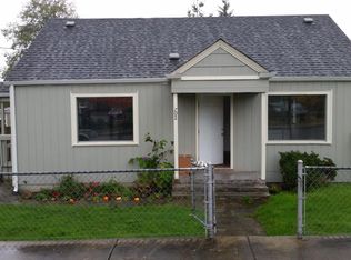 702 E 3rd St, Arlington, WA 98223