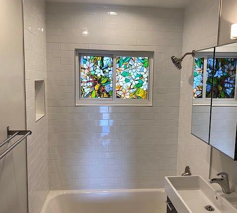 Bathroom (newly remodeled)
