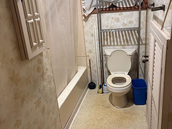 5th image of 69 Mill St #3