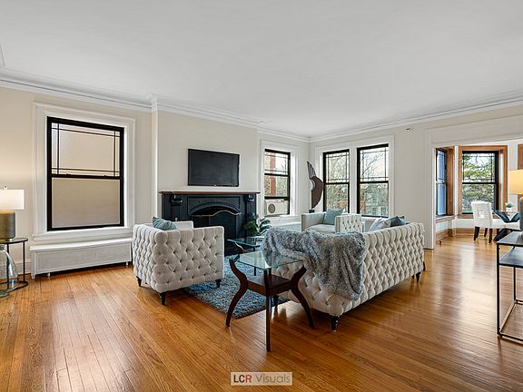 4th image of 1357 E Madison Park #C