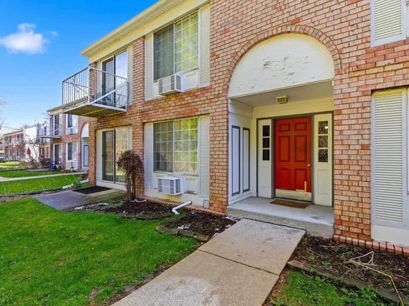 2140 Allen Boulevard #3, Middleton, WI 53562