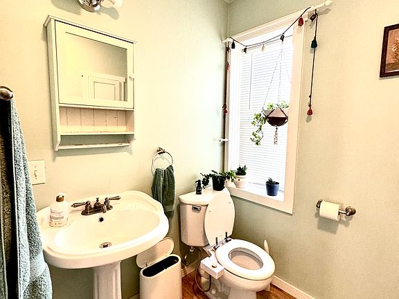 5th image of 2609 N 21st St #1