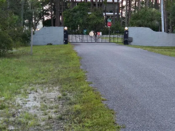 14 Skyhawk Ln, Panacea, FL 32346