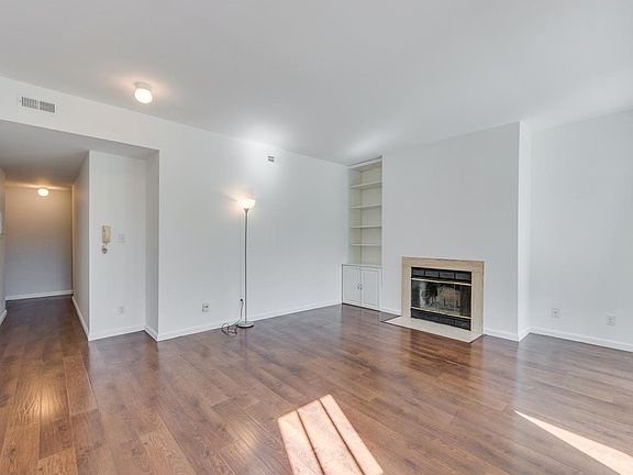 4th image of 5833 Nina Pl APT 1E