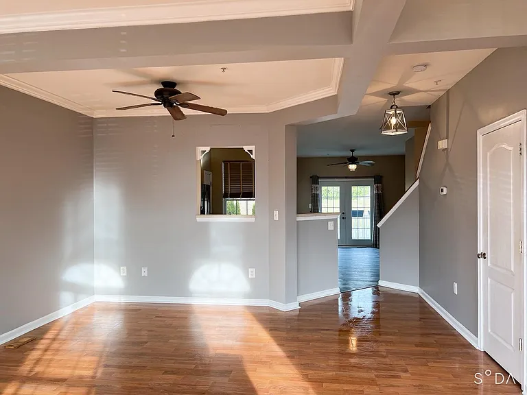 1537 Sunswept Dr — Photo 4