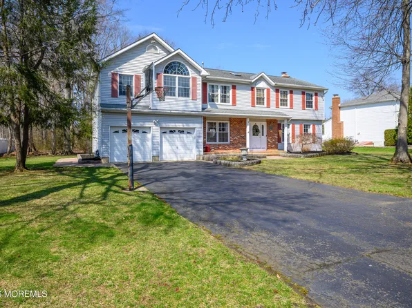 21 Jefferson Court, Freehold, NJ 07728