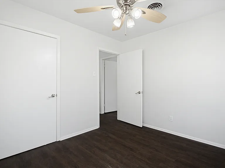 2125 E Lawndale Dr #2125 — Photo 11