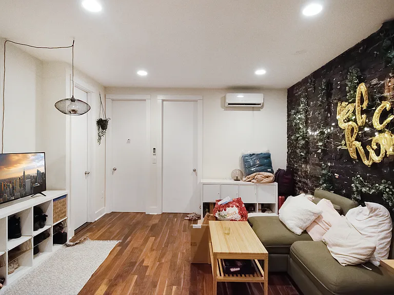 266 Linden St #2 — Photo 8
