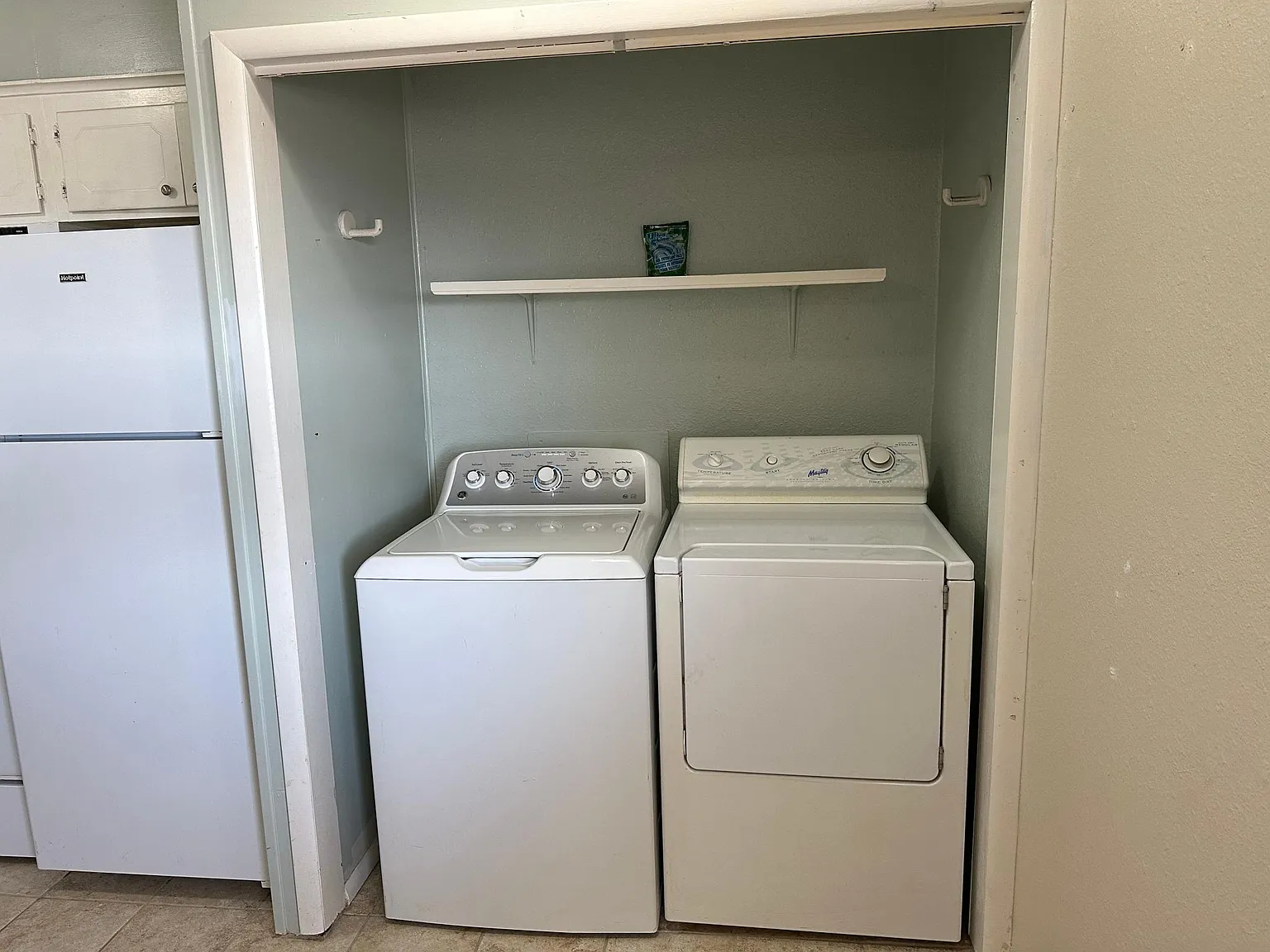 1005 Faye Ave — Photo 2