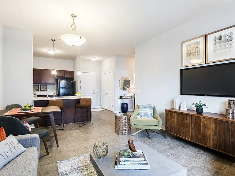 Villa Capri Apartment Homes — Photo 9