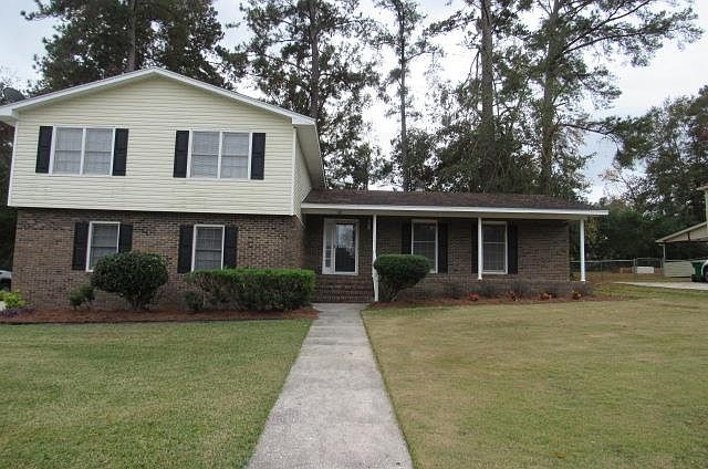 1st image of 105 Fairway Dr