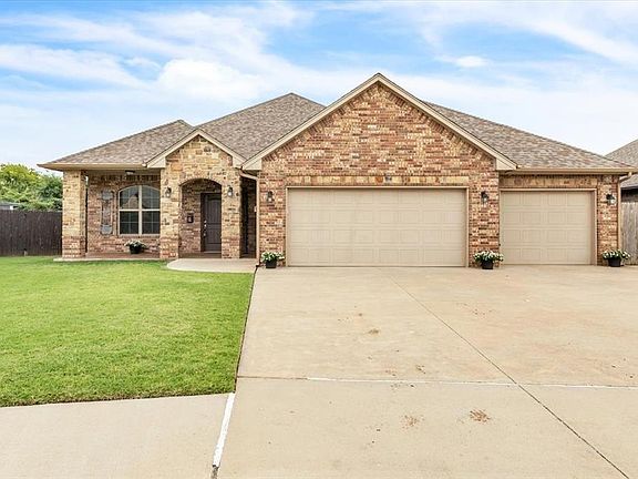 3rd image of 2300 Coles Creek Ln