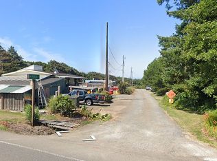 30 NW Perch St, Yachats, OR 97498