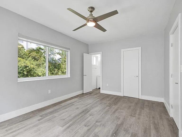 9200 East Bay Harbor Drive — Photo 35