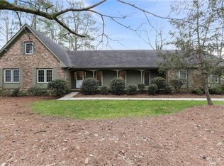 310 Hunters Trace Cir, Sandy Springs, GA 30328