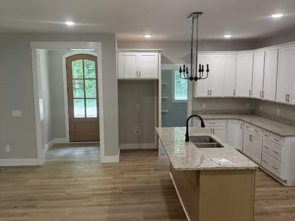 563 Hardwood Ln, Livingston, TN 38570