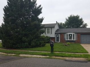 12 Jackson Ln, Sicklerville, NJ 08081