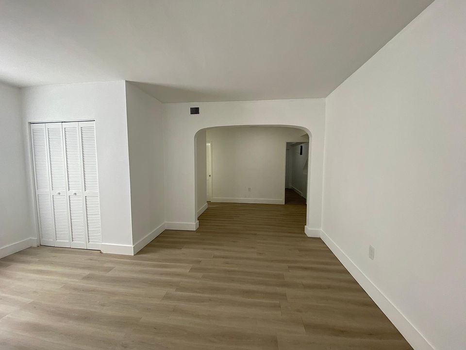 1st image of 33 Madeira Ave #1A