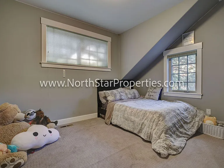1630 NW Albany Ave — Photo 11