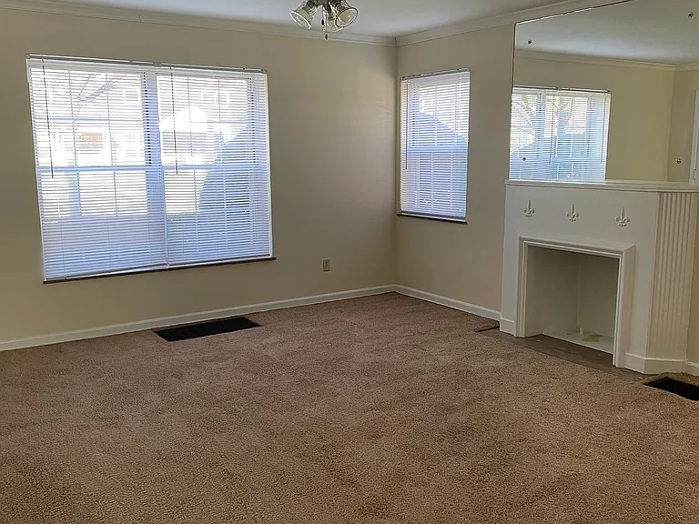 918 Kenwick Rd #D — Photo 1