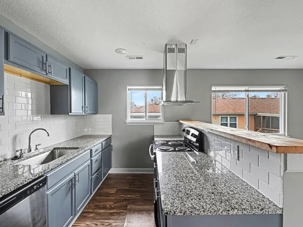 Brentwood Apartments