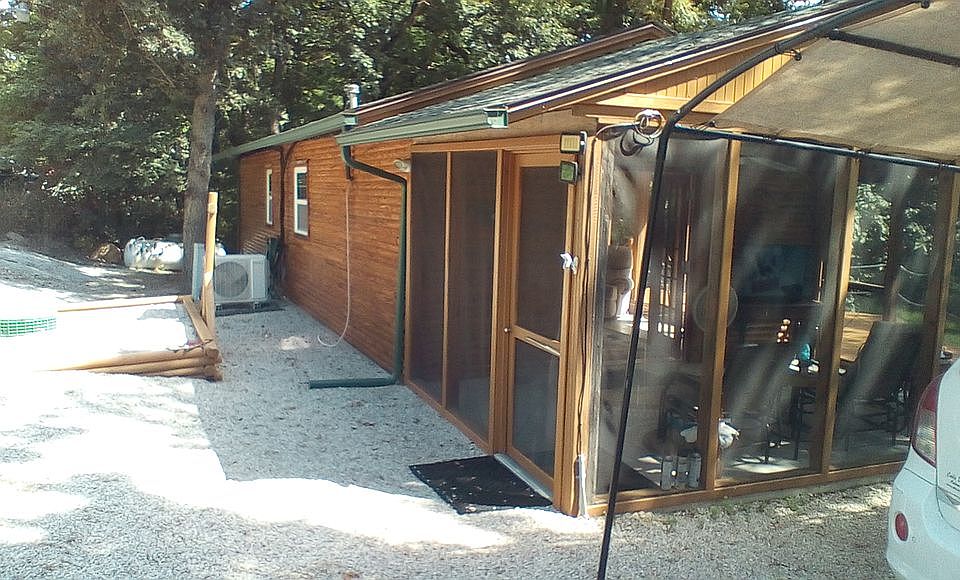 Cabin front from driveway