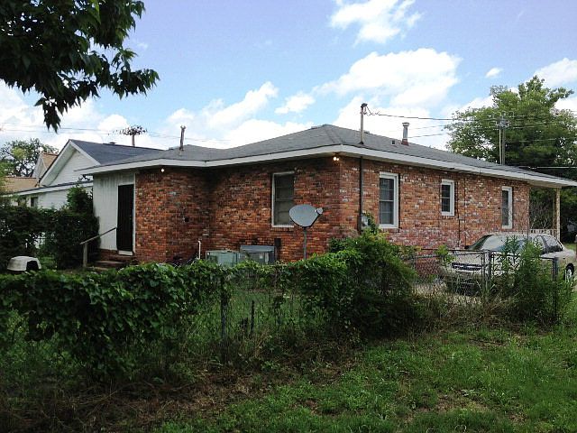 2nd image of 1509 Mill St