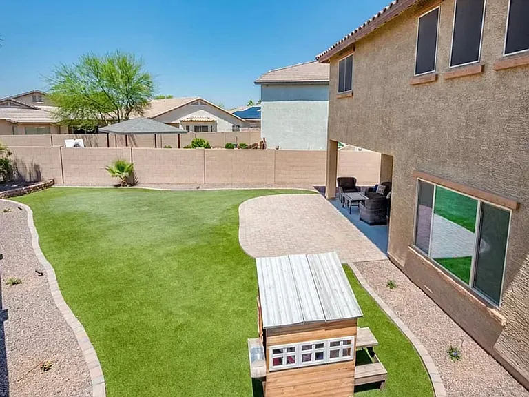 8904 S 58th Dr — Photo 20