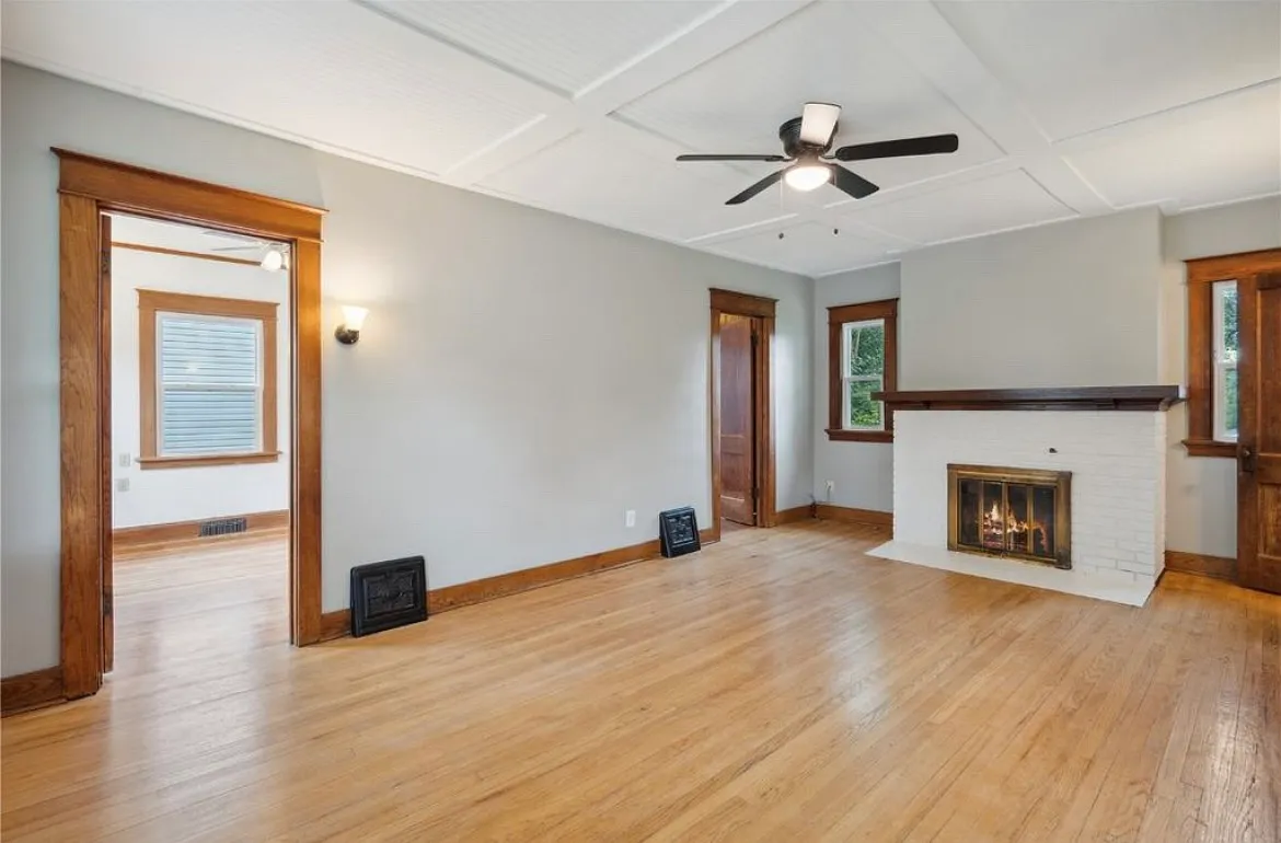 2 bed, 779 sqft, $1,019 — Photo 3
