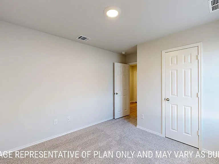 1240 Hickory Ln — Photo 14