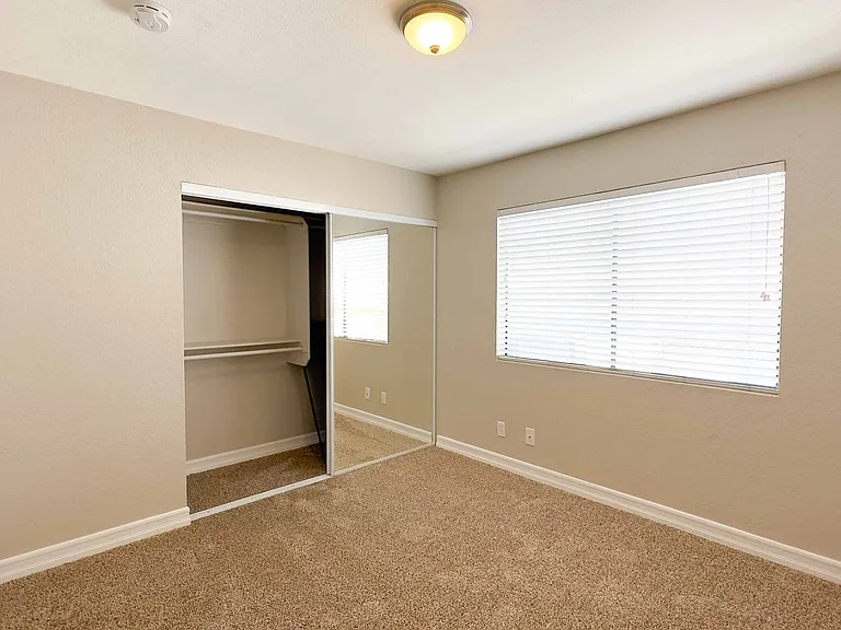 BV 35th Street — Photo 15