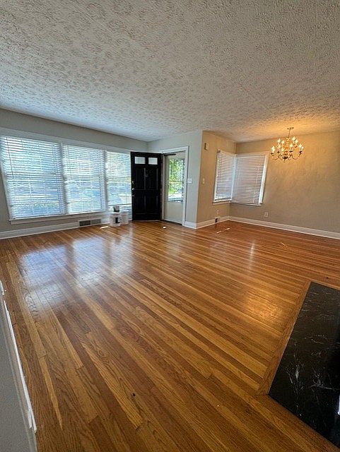 Freshly painted with Agreeable Gray paint with white trim. Tons of natural lighting make this home so peaceful.