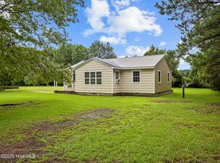 195 Queens Creek Road, Swansboro, NC 28584