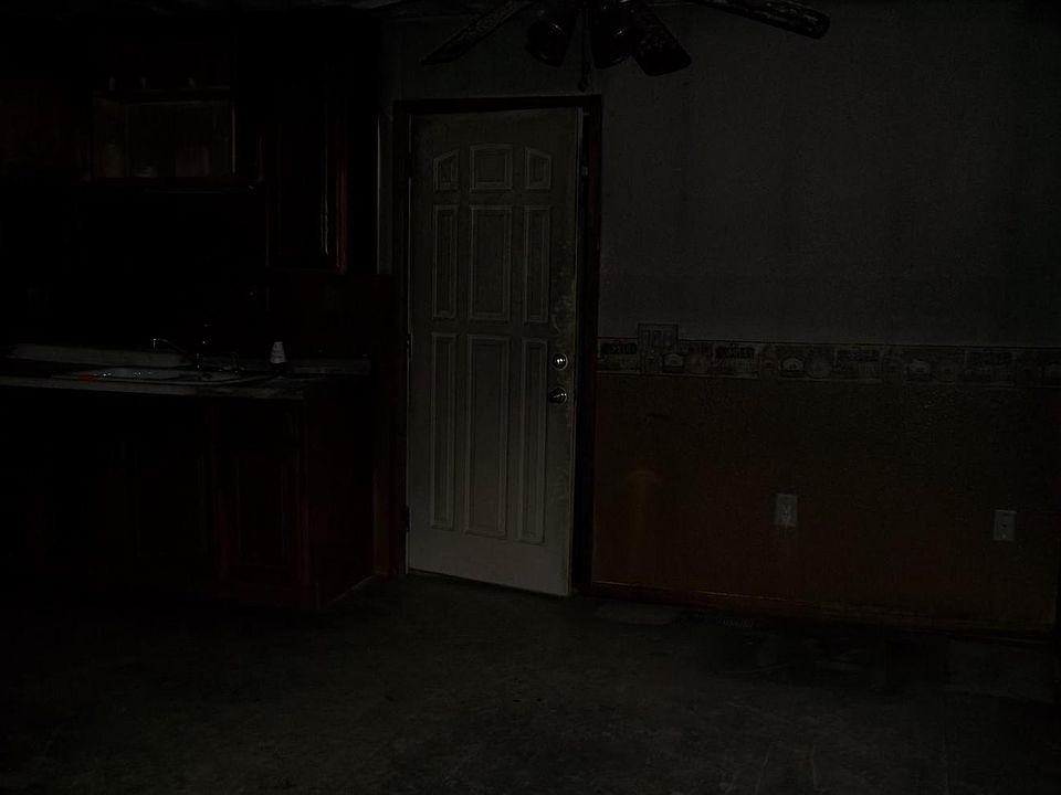 2nd image of 519 Maple St