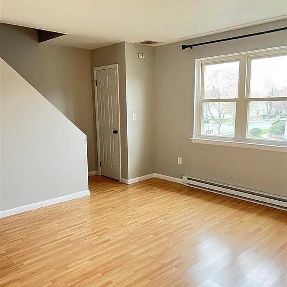 3113 Lucas Dr — Photo 8