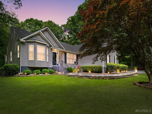 10190 Jennings Ln, Amelia Court House, VA 23002