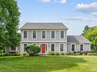50 Deer Run, Crystal Lake, IL 60012